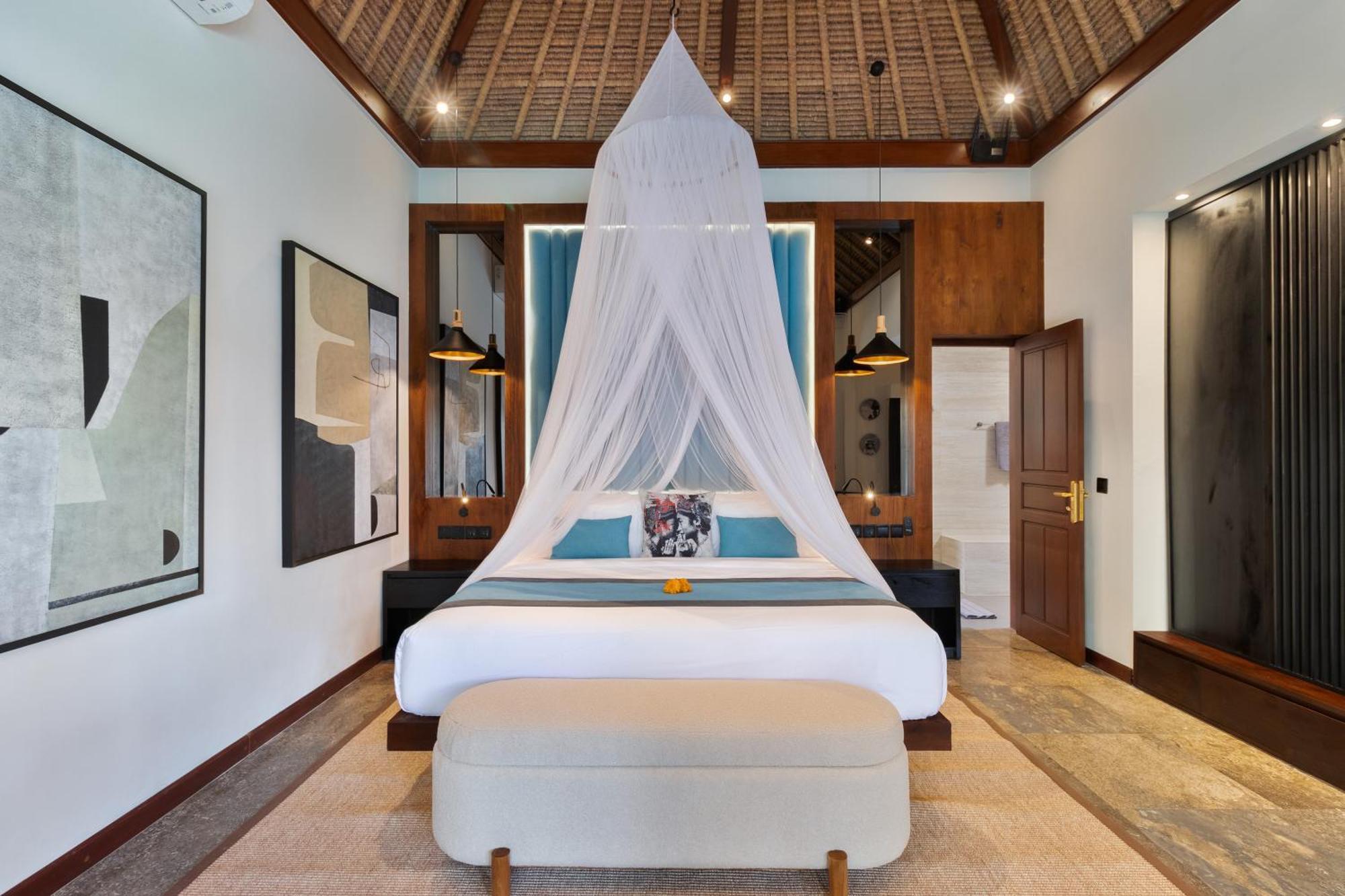 Mahkota Seminyak (Bali)