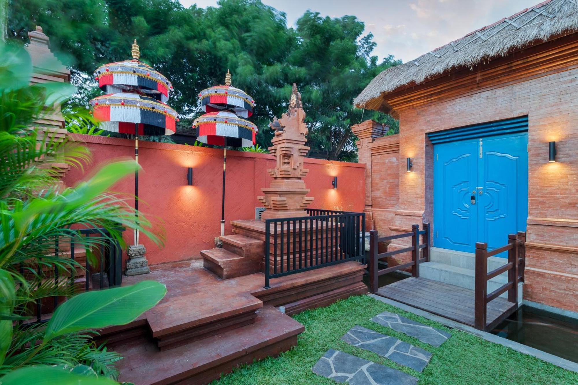 Mahkota * Seminyak (Bali)